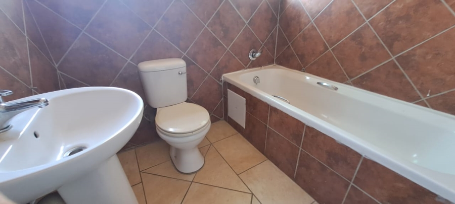 3 Bedroom Property for Sale in Waterval East North West